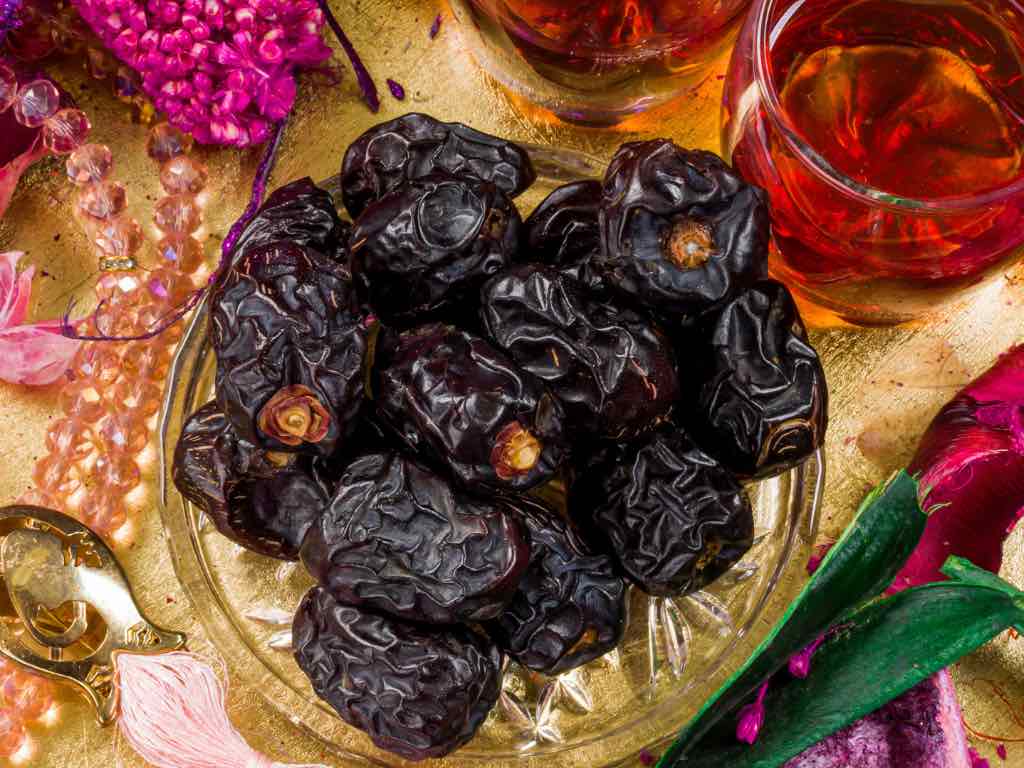 Dates (Medjool, Ajwa, Mabroom, Safawi)
